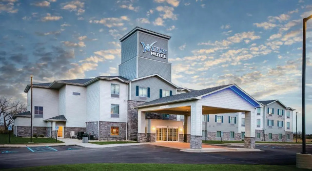 Winds Hotel at Crosswinds Casino, Забронировать Отель Парк-Сити Канзас