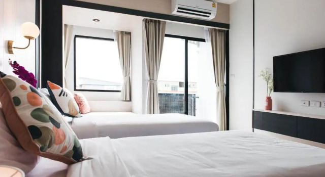 Студия Qlosest Hotel