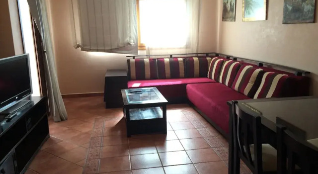 Bab Okla Apartment, Rezerwuj Apartament Hotele w Tanger-Tetouan z parkingiem, Parking