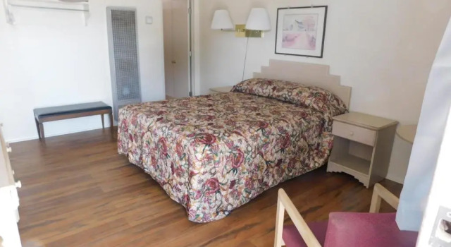 Двухместный номер Standard Royal Host Motel
