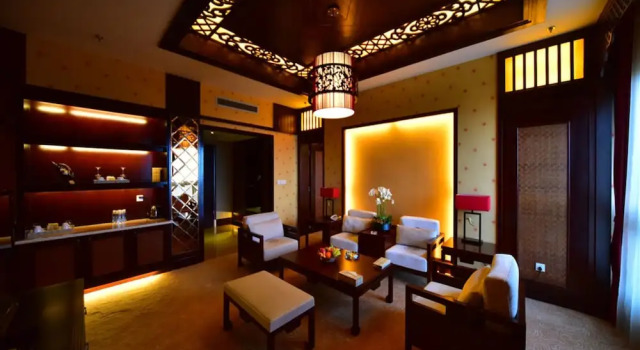 Люкс Dali Art Golf Hotel