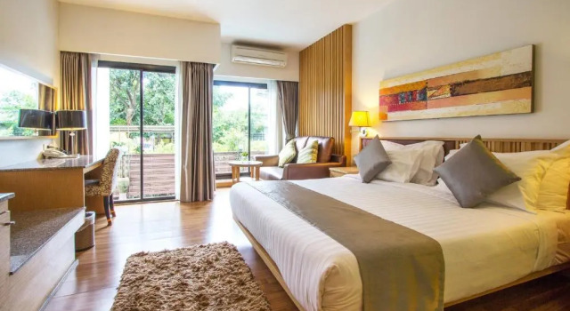 Номер Standard с видом на бассейн Mamaison Hotel