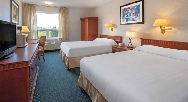 Четырёхместный номер Premium Travelodge by Wyndham Amherst