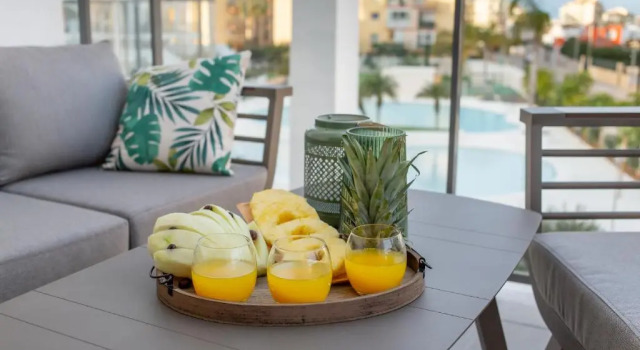 Апартаменты Sunny apartment in Denia with outdoor swimming pool and garage parking place included, 300m from the sandy beach