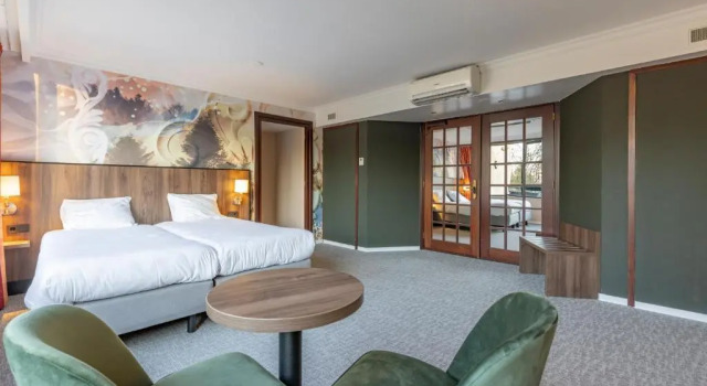 Люкс Fletcher Familiehotel De Hunzebergen