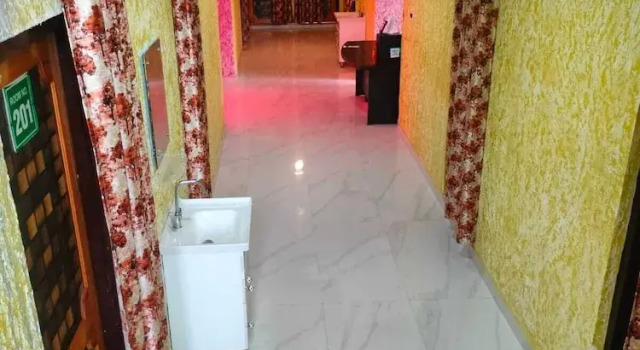 Hotel Sunlight Srinagar By GRB, Забронировать Отель Сринагар Jammu & Kashmir Ski