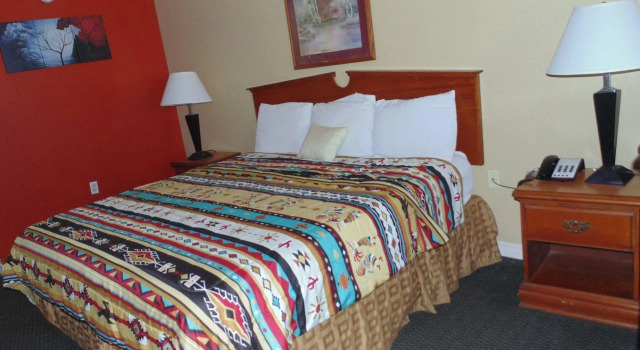 Log Cabin Inn, Boek Hotel Bay Minette Alabama