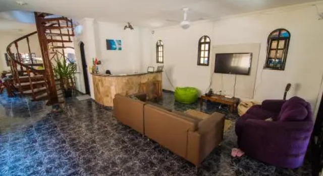 Kionda Hostel, Забронировать Хостел Хостелы Бертиога, рядом с Sacred Heart Catholic Community, Хостел