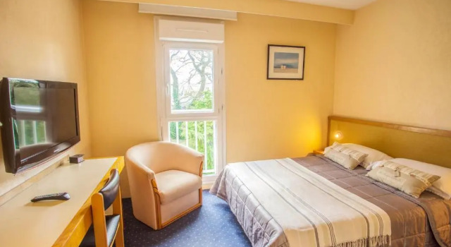 Fasthôtel Pont-Audemer -LE DRAKKAR -un hôtel FH Confort, Book Hotel Pont-Audemer 