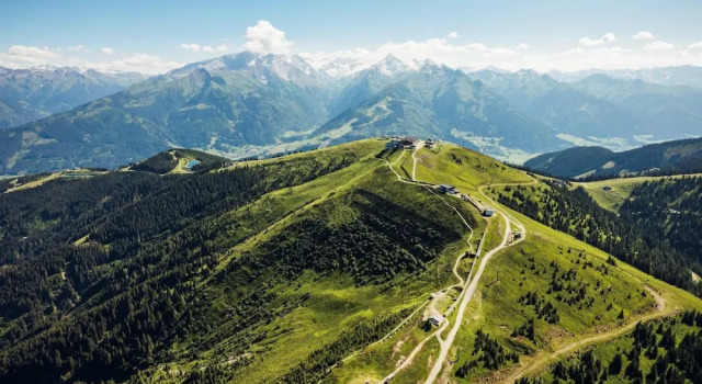 Апартаменты Superb Alpine Lodges Zell am See 6-8pax
