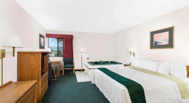 Camera Standard Wingate by Wyndham Butte City Center