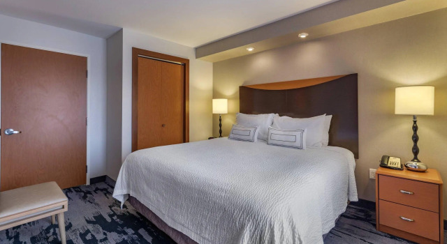 Двухместный люкс с 2 комнатами Fairfield Inn & Suites by Marriott Texarkana
