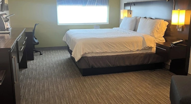 Двухместный люкс Holiday Inn Express Hotel & Suites Beatrice by IHG