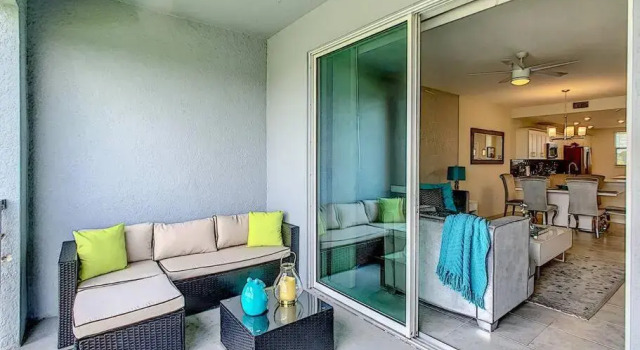 Last minute deal! Brand New 2bed apt near Disney, Rezerwuj Hotel Hotele w Kissimmee z parkingiem, Parking