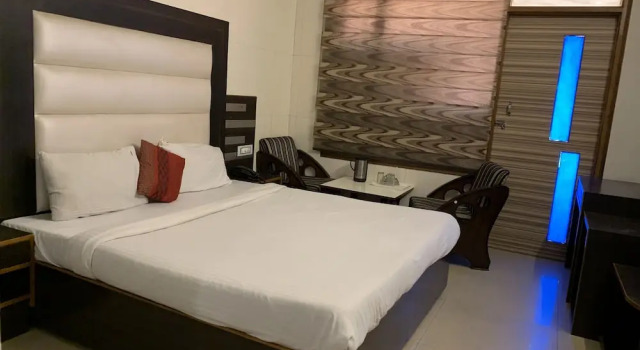Двухместный номер Deluxe с балконом Hotel Citi Heights