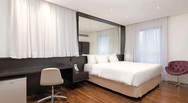 Номер Superior с балконом Mercure Sao Paulo Paulista