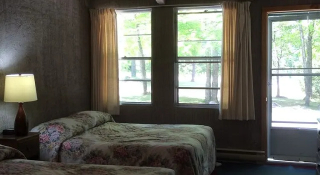 Tunnel Lake Trading Post & Motel, Varaa Motelli  