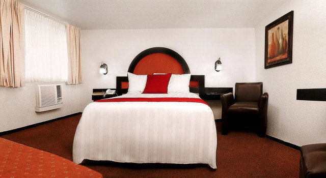 Hotel Flamingo, Book Hotel Hotels in Chihuahua with Breakfast, Breakfasts