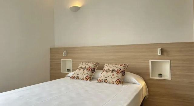 Arago 273 in Roses With 2 Bedrooms and 2 Bathrooms