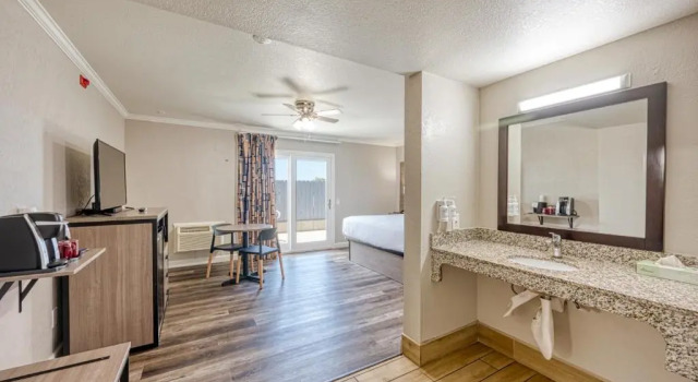 Номер Standard Harbor House Inn