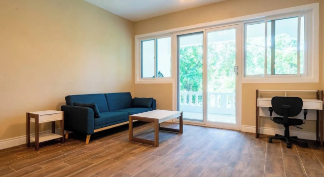 Коттедж Modern Home 10minstobeach, Private Cliff, AC Wifi