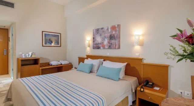 Двухместный номер Standard с балконом Minos Hotel