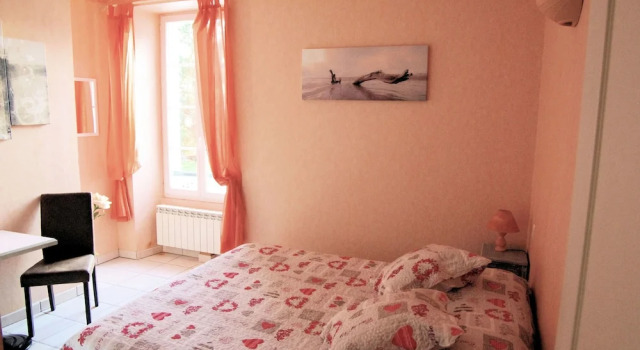 Le domaine de lEscadasse, Book Hotel Hotels in Faycelles with a Pool, Swimming Pool