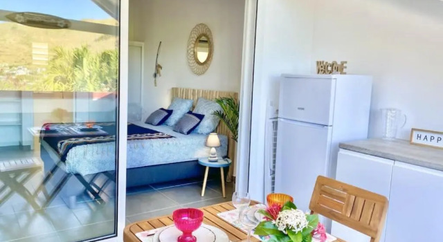 Beautiful suite S19 with pool and sea view, Rezerwuj Hotel Hotele w Cul de Sac z basenem, Basen