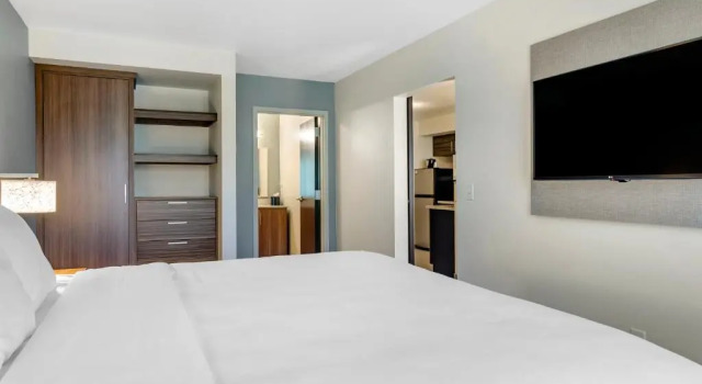 Люкс Deluxe MainStay Suites Great Falls Airport