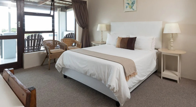 Номер Deluxe c 1 комнатой с балконом Greystone Guesthouse