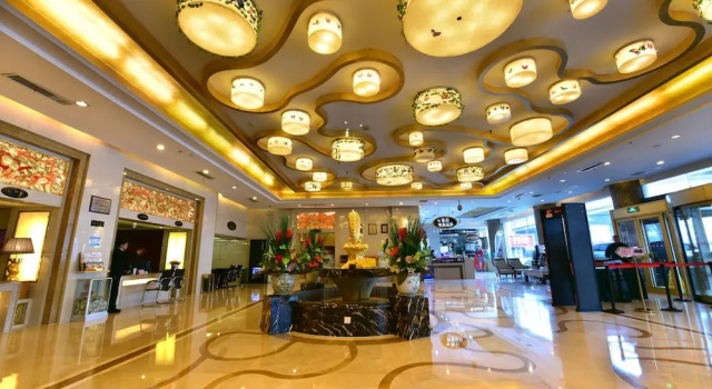 Hongkong Lihua Hotel, Book Hotel Hoteller i Urumqi med pool, Swimmingpool