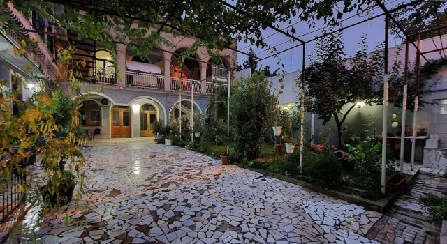 Grayhouse Elia Apartment