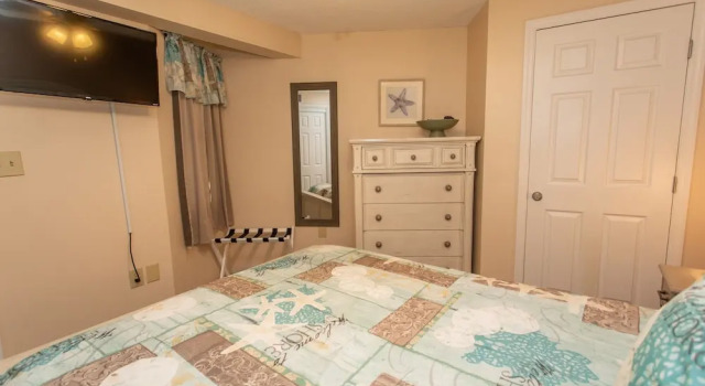 Royal Garden Resort 1506 2 Bedroom Condo by RedAwning