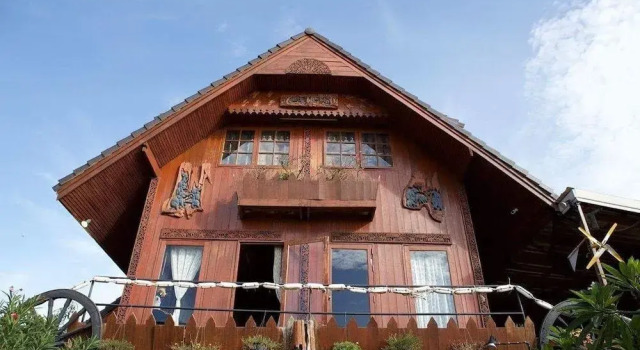 Happy House On The Beach