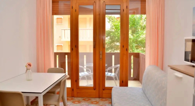 Sunny Flat With Terrace - Beahost