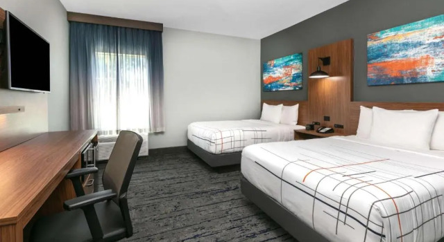 Четырёхместный номер Deluxe La Quinta Inn & Suites by Wyndham Jacksonville TX
