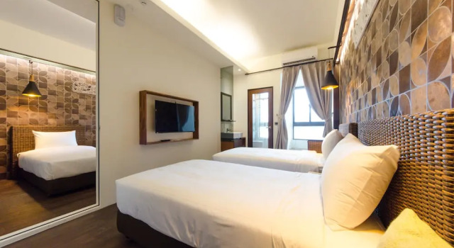 Четырёхместный семейный номер Standard с балконом 嬉安平 Si Anping by Hotel Si