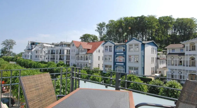 Апартаменты с балконом Villa Lena mit Fahrstuhl und Bäcker im Haus, direkt an der Flaniermeile