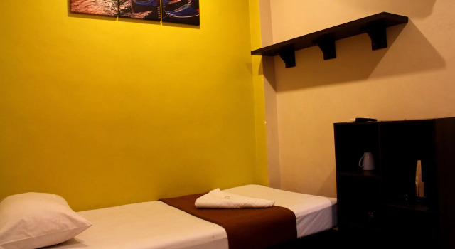 OYO 43927 Sassana Hotel (Sanitized Stay)
