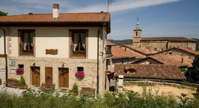Casa Rural Gaztelubidea, Buchen Sie Ferienhaus  