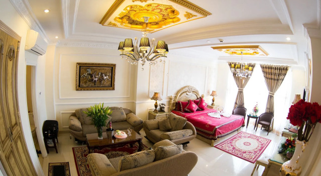 Louis Hotel