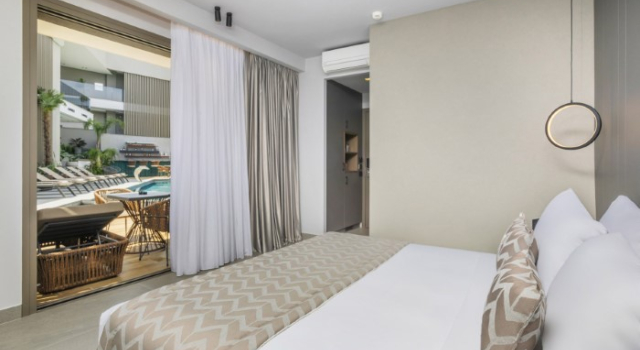 Номер Deluxe с видом на бассейн Luuks Luxury Accommodation