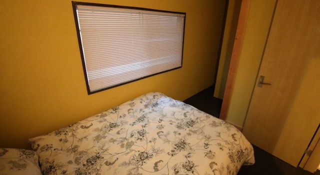 Running Bare Hostel, Rezervasyon Pansiyon / Hostel Tokai hosteller, Pansiyon / Hostel