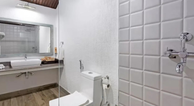 Номер Standard oceanfront Stone Wood Beach Resort- A Party Hotel