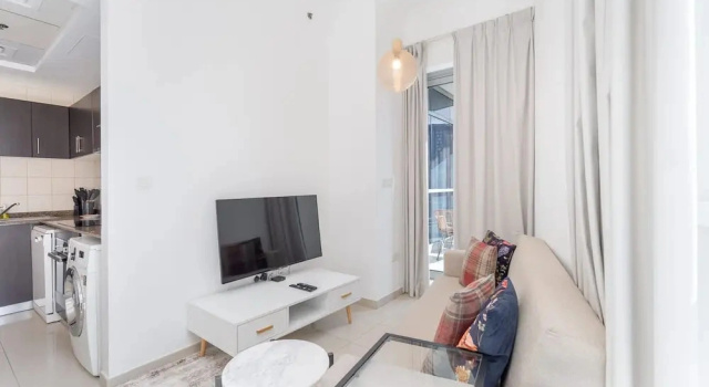 Chic Marina-view Studio in Bay Central Marina