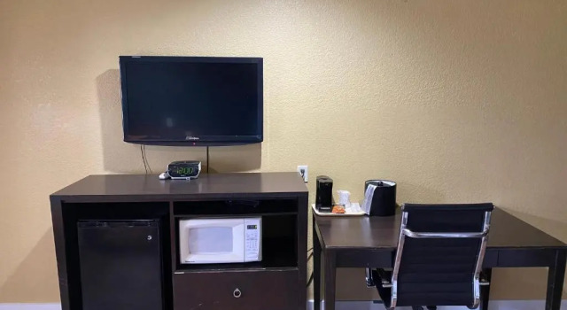 Двухместный номер Standard Woodridge Inn and Suites