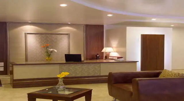 Brunton Aster, Boek Hotel Hotels in Bangalore met zwembad, Zwembad