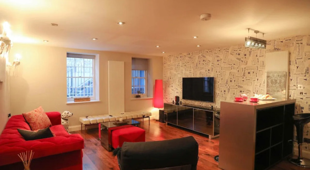 Lovely 2 Bed Flat in Warren Street, Забронировать Отель Отели Лондона с парковкой, рядом с Регентс Парк, Парковка