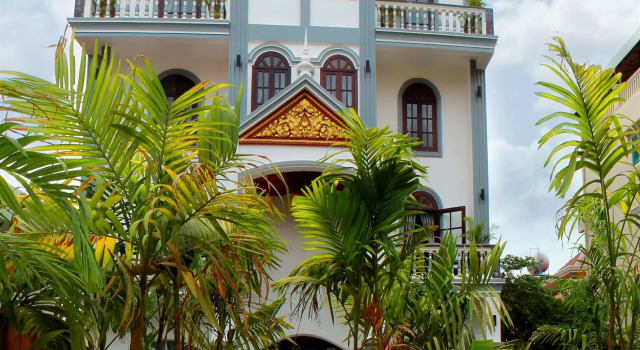 Parent Heritage Angkor Villa