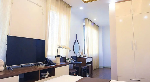 Номер Deluxe Royal Hotel II